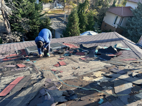 Zsindelyes tető bontása